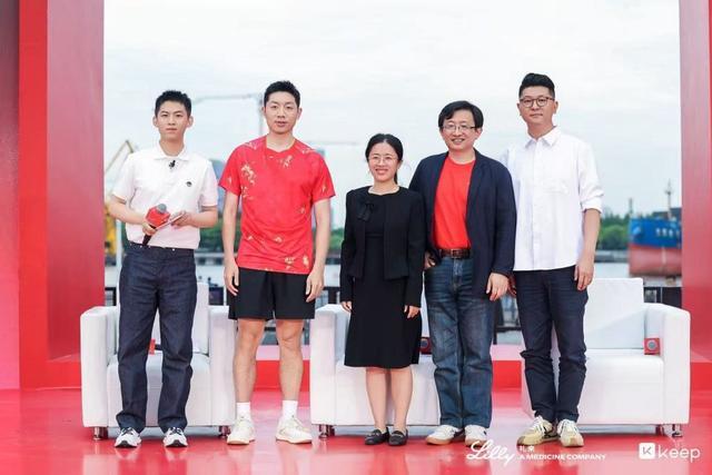 石奎官宣签约香港金牛!主动放弃CBA状元之名,这步棋走得太聪明